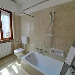 Valle Intelvi Panorama アパート