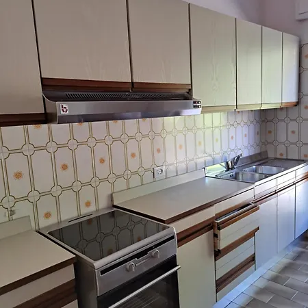 Апартаменты Valle Intelvi Panorama Кастильоне-д'Интельви