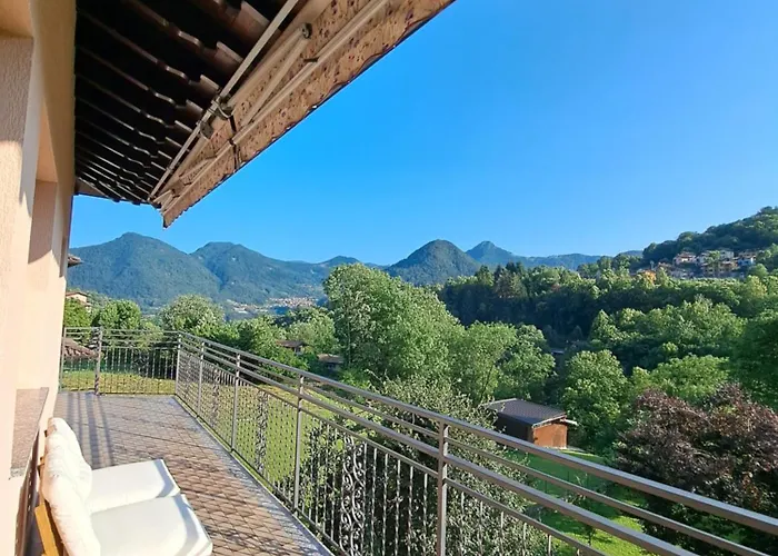 Апартаменты Valle Intelvi Panorama Кастильоне-д'Интельви