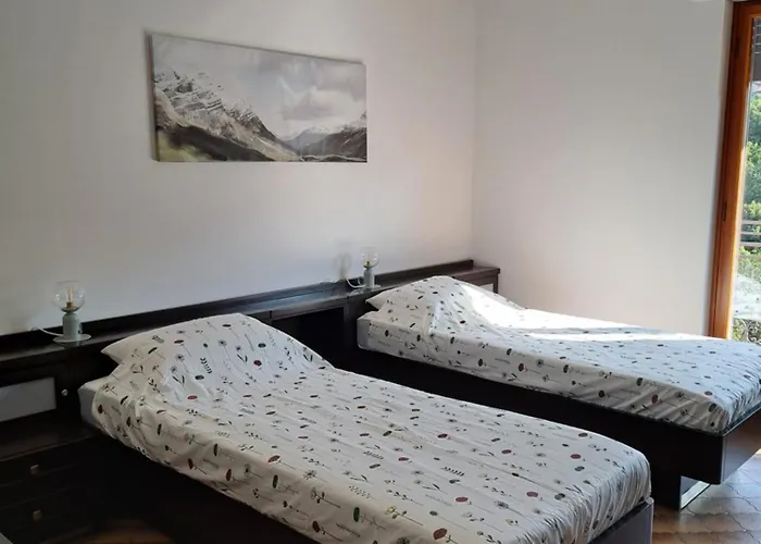 Valle Intelvi Panorama * カスティリオーネ・ディンテルヴィ