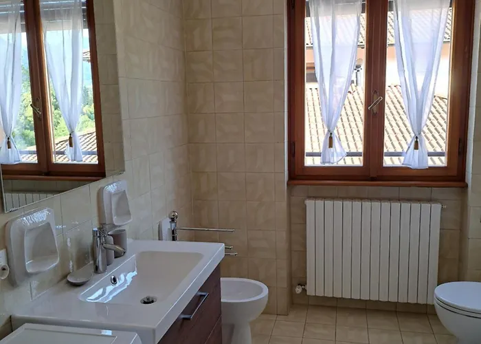 アパート Valle Intelvi Panorama カスティリオーネ・ディンテルヴィ